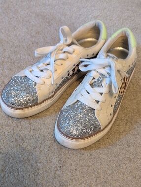Womens Leather Sneakers - White & Silver